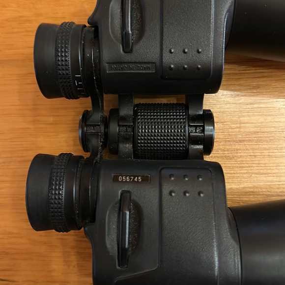 Olympus 12x50 EXPS Black Binoculars - Picture 4 of 4